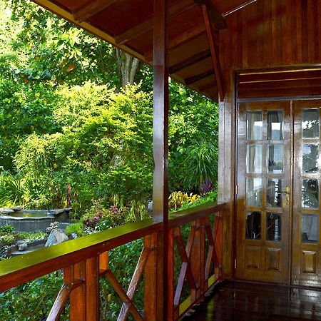 Kungkungan Bay Resort Bitung Екстериор снимка