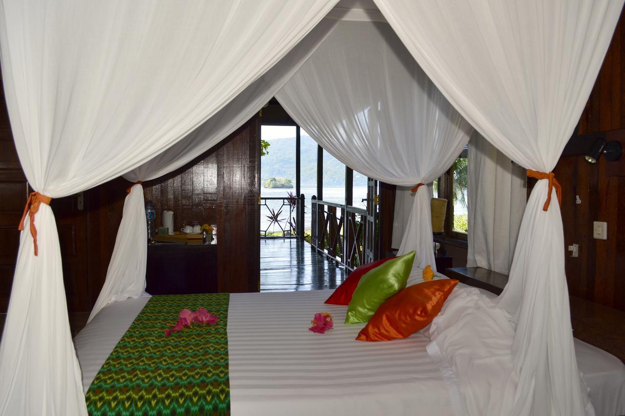Kungkungan Bay Resort Bitung Екстериор снимка