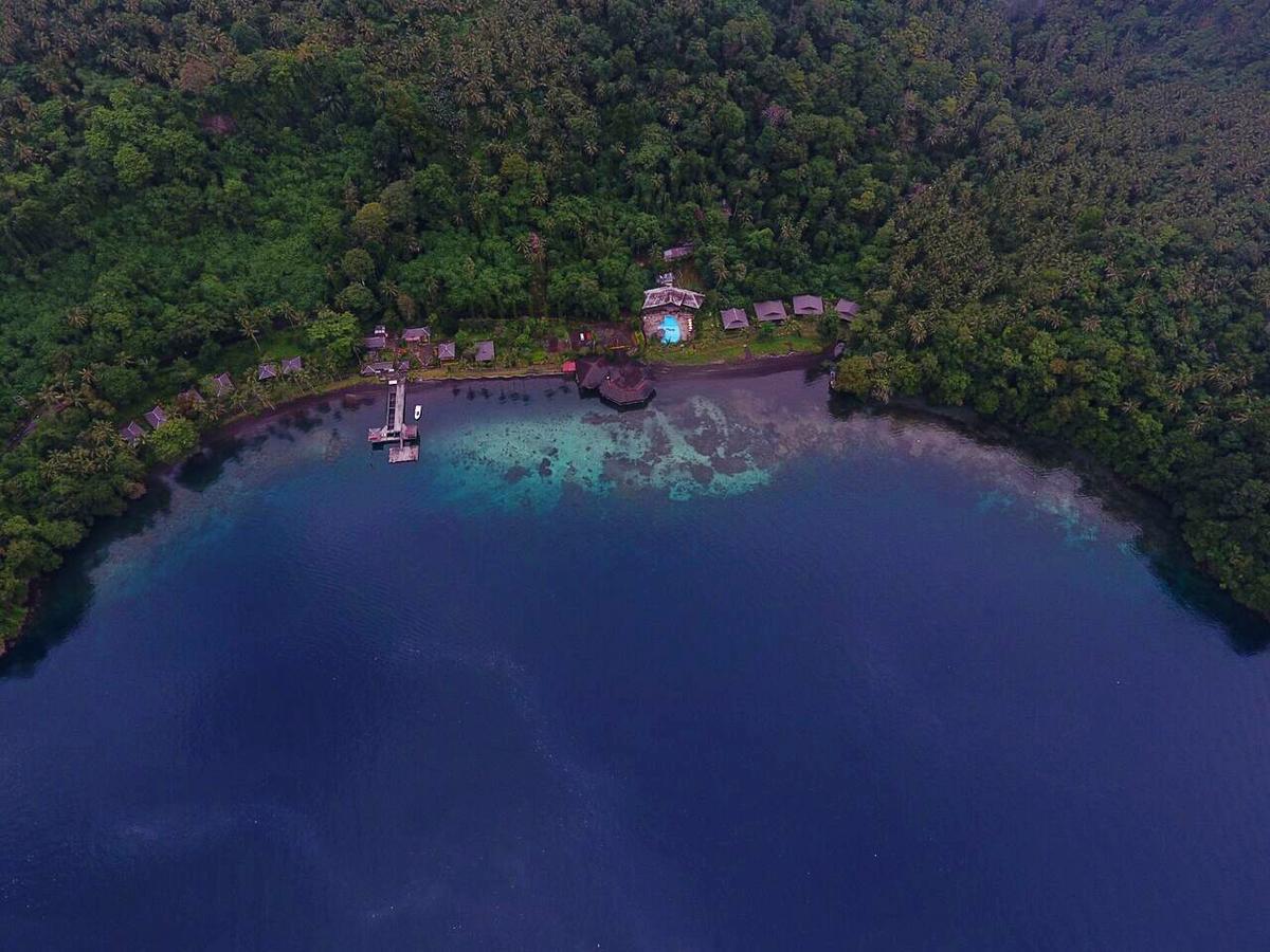 Kungkungan Bay Resort Bitung Екстериор снимка