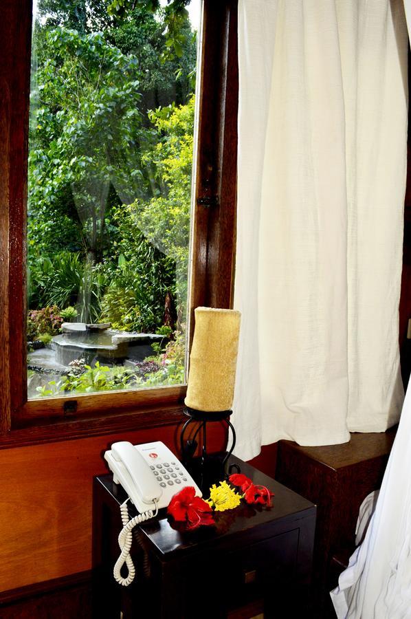 Kungkungan Bay Resort Bitung Екстериор снимка