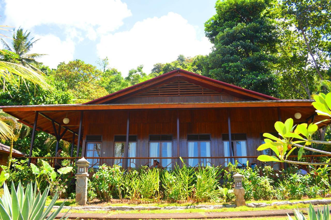 Kungkungan Bay Resort Bitung Екстериор снимка