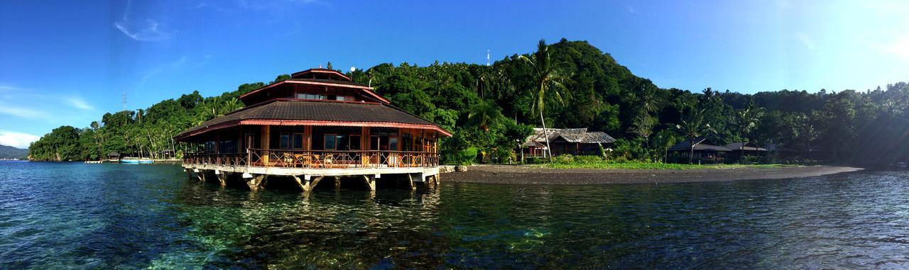 Kungkungan Bay Resort Bitung Екстериор снимка