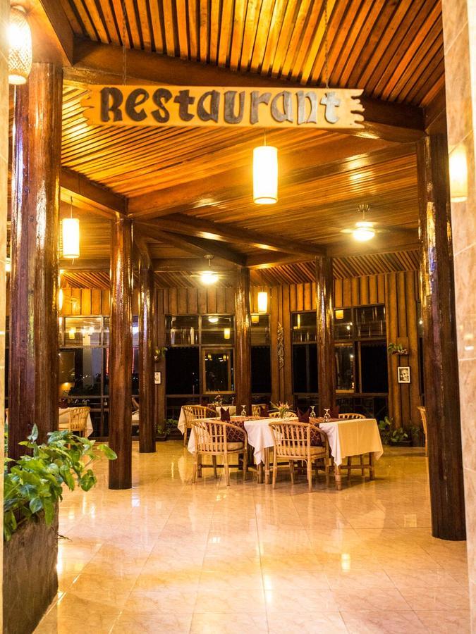 Kungkungan Bay Resort Bitung Екстериор снимка