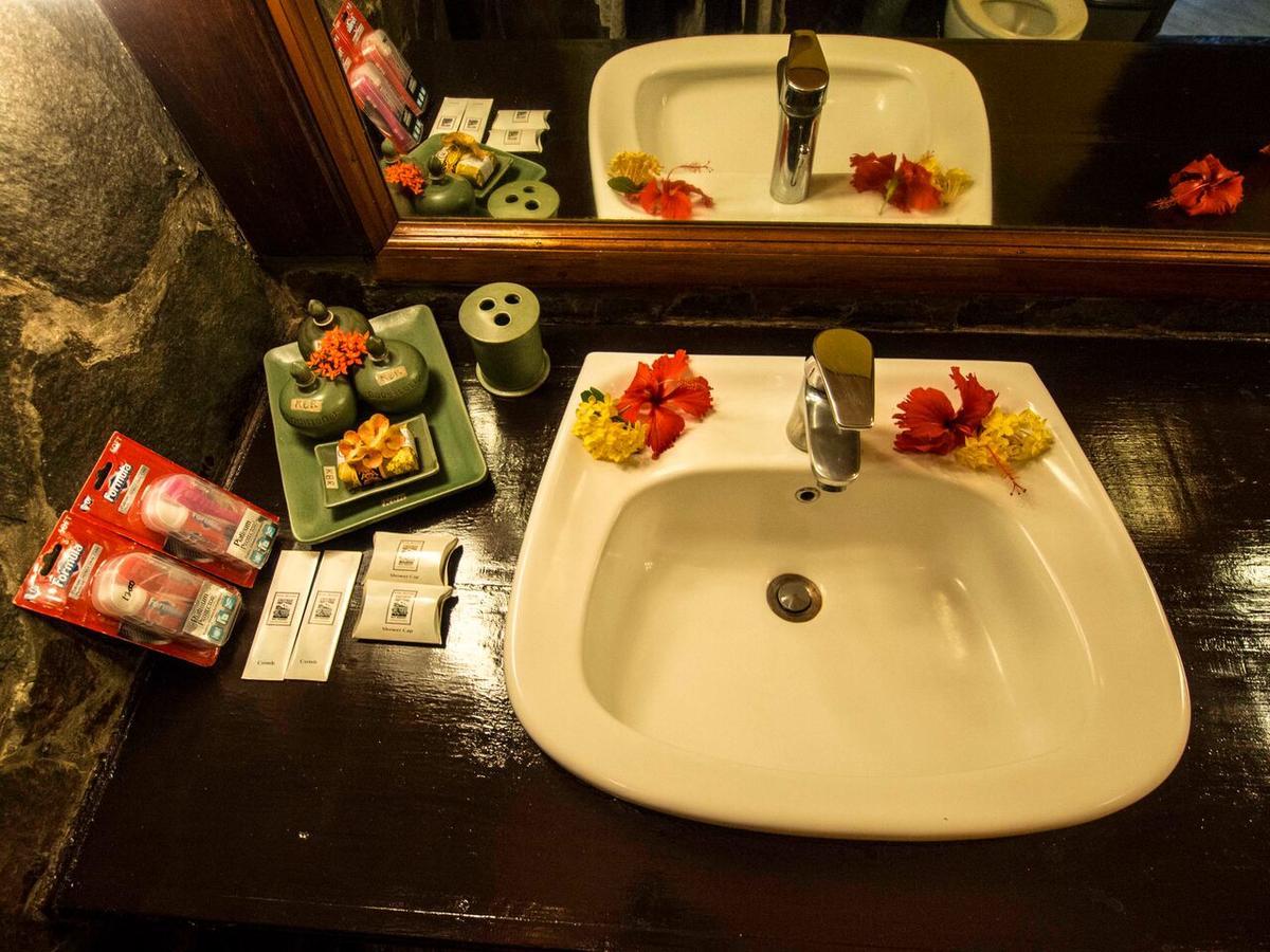Kungkungan Bay Resort Bitung Екстериор снимка